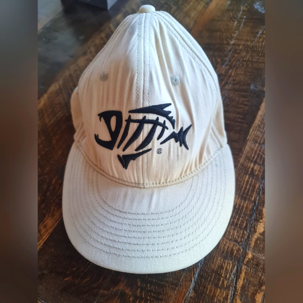 Fish Logo Cream Cap